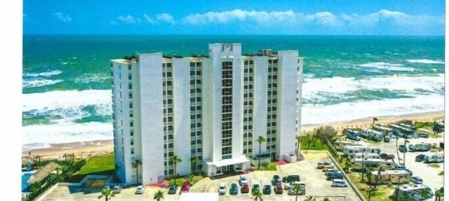DIRECT BEACH FRONT CONDO! PANORAMIC OCEAN VIEW! NO DRIVE BEACH! in Ormond Beach