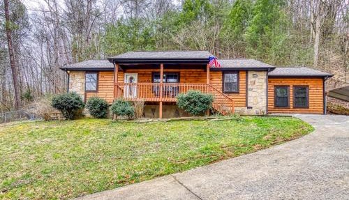 Dolly's Cozy Cabin in Sevierville