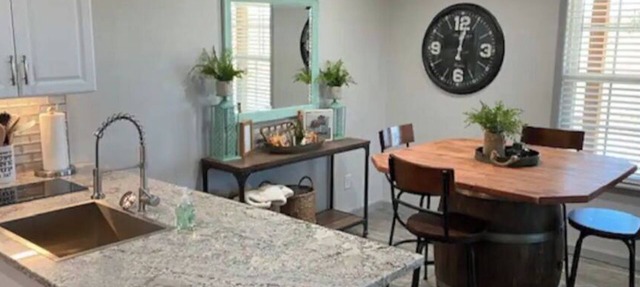 DOUBLE DOWN SUITE : Unit A Casino Retreat & Pickleball court in Thackerville
