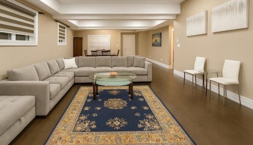 Executive 2BR Lower Suite Private & Spacious Close to USA Border in Windsor