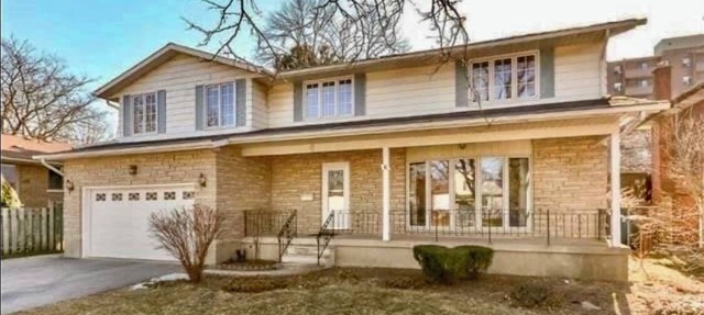 Executive Detached Home in Guelph