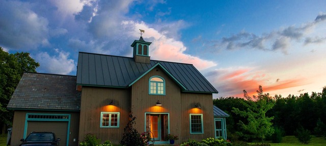 Experience Vermont charm! Up to 5 bedrooms available Please inquire for rates in Cornwall