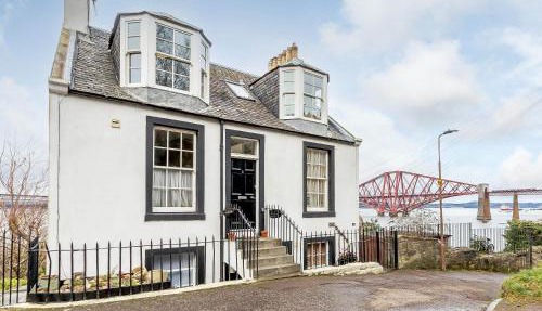 Forth Reflections in Queensferry