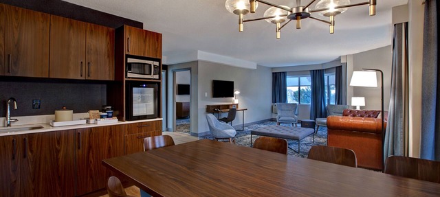 Four Points by Sheraton St. Catharines Niagara Suites in Thorold