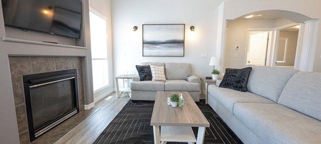 Full House with AC | BBQ | Free WiFi | Smart TVs in Grande Prairie