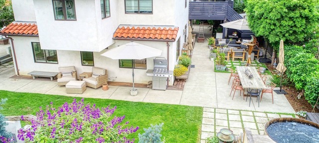 Hermes Haven Beach House - w/Hot Tub, Blocks to beach in Encinitas