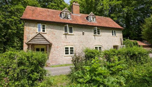 Keepers Cottage in Devizes