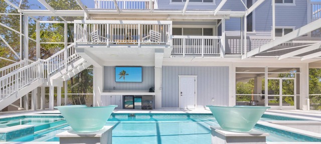 Key Largo waterfront home with a pool! Central to all the best attractions! in Key Largo