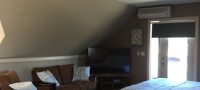 Lake Front Private Loft in Chestermere
