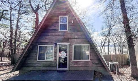LakeFire Cabin in Eufaula