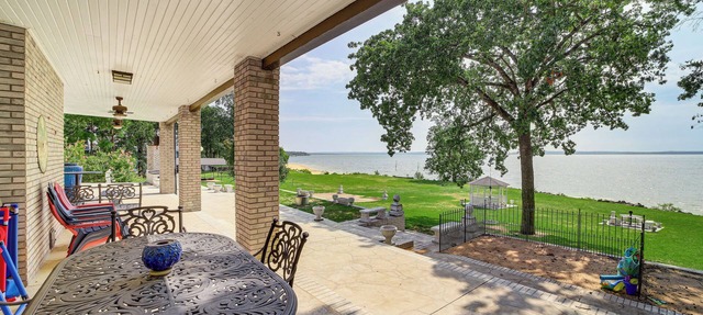 Lakefront Eufaula Escape w/Dock + Private Beach! in Eufaula