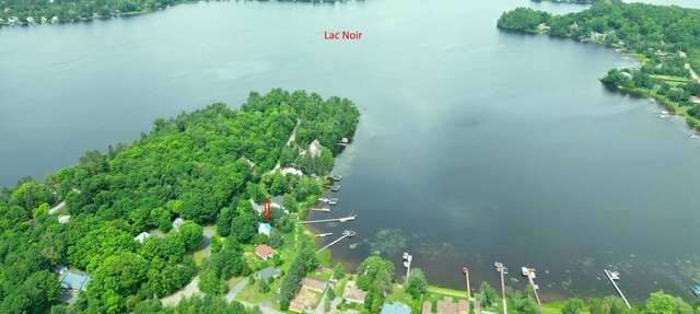 Le Rustique du Lac Noir | Bord de l'eau in Saint-Jean-de-Matha