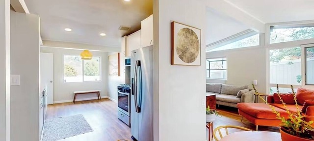 Mid-Century Treehouse with Yard and Views! AMAZING Location! Pet-friendly! in Spring Valley