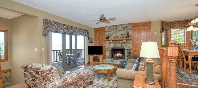 Mitchell 2 | Fireplace, Restaurant, Pool, Spa in Blowing Rock