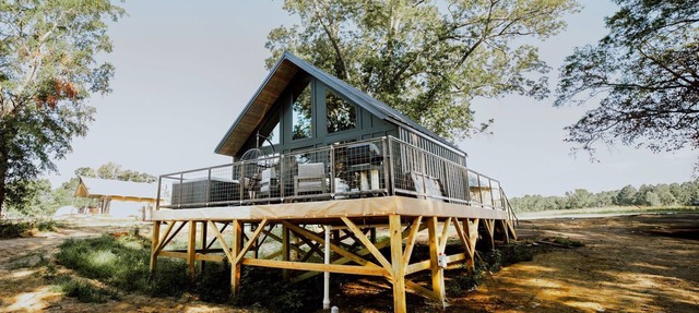 Modern Cabin on Weiss Lake, Cedar Bluff, Alabama in Cedar Bluff