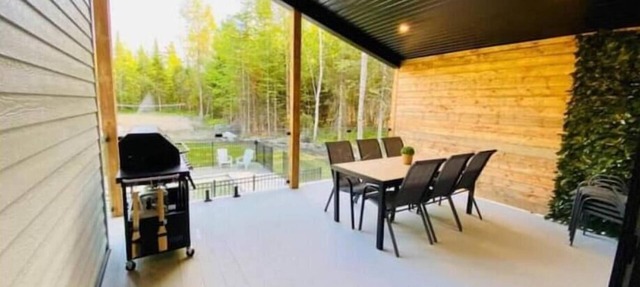 Modern Chalet 2022 3 Bed/2Bath in Beaulac-Garthby