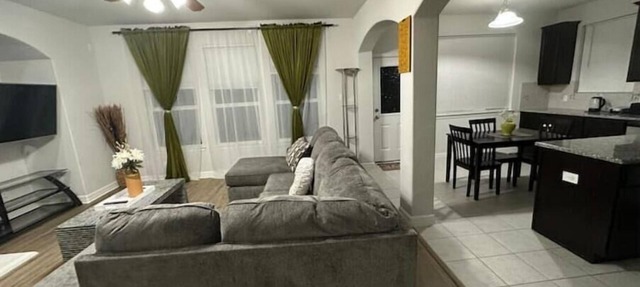 Modern/Spacious Haven in the Heart of Conroe - Entire Home in Conroe