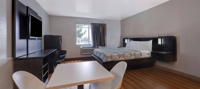 Motel 6 Buttonwillow, CA Central in Buttonwillow