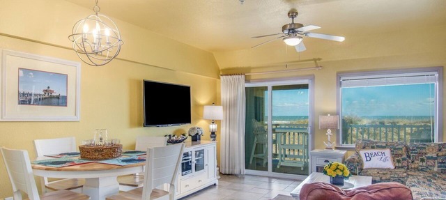 OCEANFRONT OASIS - perfect pet friendly OBX getaway in Kill Devil Hills