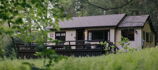 Peaceful Cabin with Sauna, Hot Tub & Cold Plunge in Cornwall