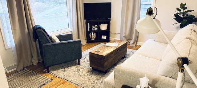 Peaceful Views- 2BR Main Level Living w/Recliner and Adjustable Bed in Rochester