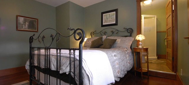 Phoenix House B&B in Stettler