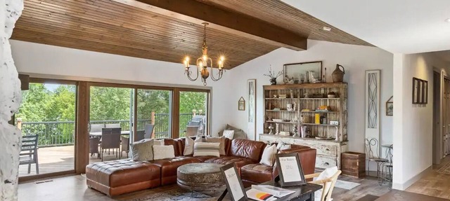 Pine Lake House in Baldwin