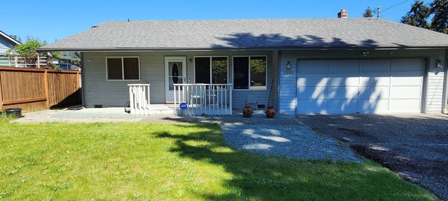 Private 2 bed 2 bath house in Everett
