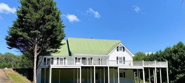 Private apartment with full kitchen, living, & bath! Lowest fees in town! in Dahlonega