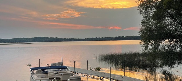 Private island cabin with ALL the amenities! in Grey Eagle