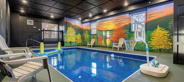 Private Pool-8 bedroom Luxury Cabin w/Arcade Room in Sevierville
