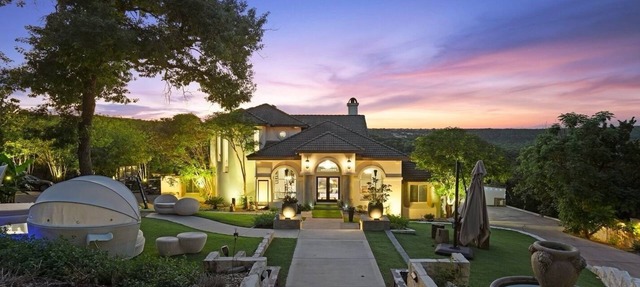 Private Serene Elegance w/Pool and Stunning View in Austin