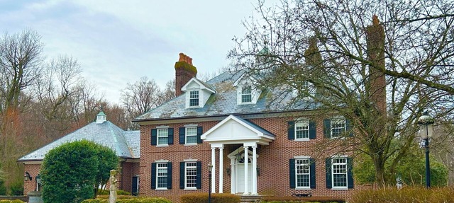 Private Waterfront Estate with Pool, Private Beach and Dock in Earleville