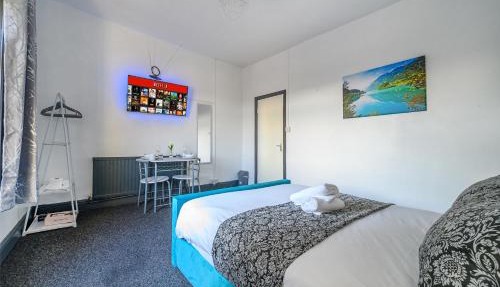 RB27GT - Comfortable Shared Bedroom in Morley in Leeds