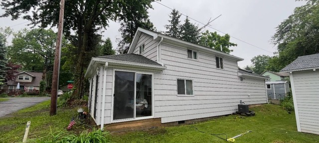 Remodeled cozy retreat with a lake front view on Devils Lake. Pet Friendly! in Manitou Beach-Devils Lake