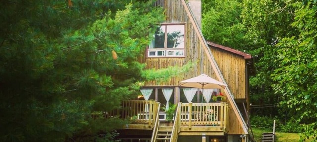 Rustic A-Frame with Hot Tub, Fire pit, and BBQ. in Greater Sudbury