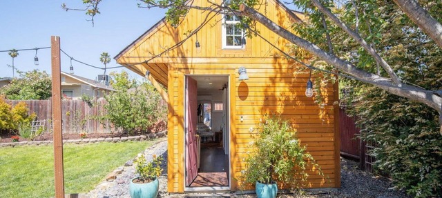 Rustic Tiny Cabin Getaway in Richmond
