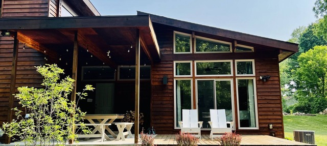 Secluded & Restful! Modern Cabin-close to South Haven, Fennville, Saugatuck! in Pullman