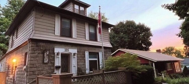 SIMCOE SUITES - QUIET 3 BEDROOM HOUSE in Simcoe
