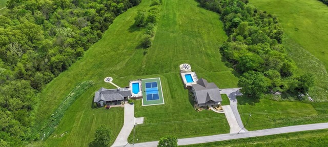 Sleeps 30 | 2 Pools | Pickleball Court | 2 Homes in Williamstown
