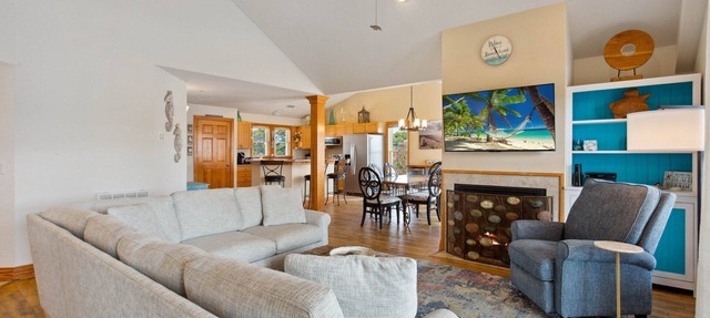 Spacious 3BR Condo: Pool, Gym & 5-Min Beach Drive in Kill Devil Hills