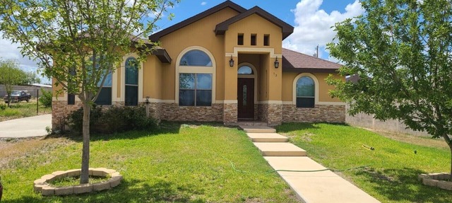 Spacious 4-bedroom house in beautiful Eagle Pass with AC, WiFi in Eagle Pass