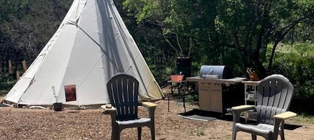 Spacious Tipi with Outdoor BBQ and Fire Pit in Texas in Marble Falls