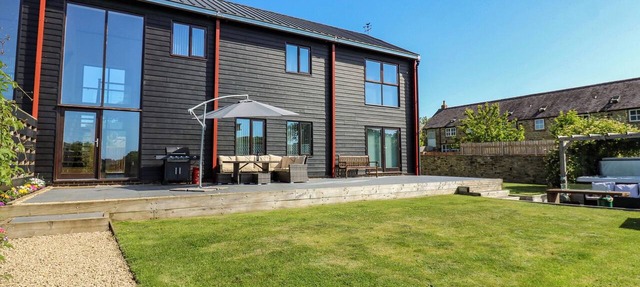STACKYARD, pet friendly, character holiday cottage in Witton Gilbert in Durham