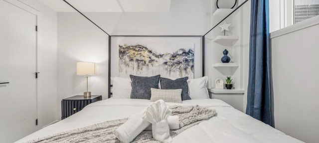 Starlight Suite | Modern 2BR Near DT & University! in Edmonton