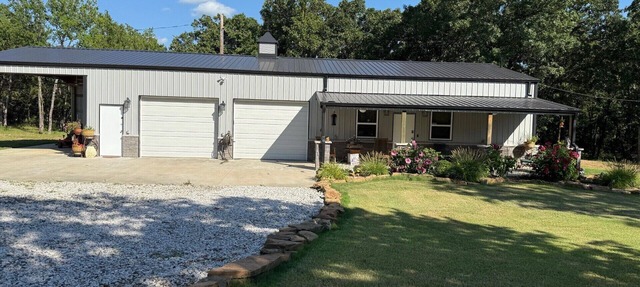 Superb 45 acre Lake Eufaula water front property with beautiful lake views, in Checotah