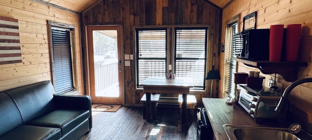 Table Rock Tiny Home The Big Piney in Eagle Rock