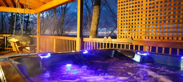 The Cozy Bearz Cabin, A place to relax and have a Great time! in Sevierville