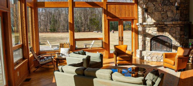 Three Ridges Haven- Devils Backbone Brewing Company in Roseland