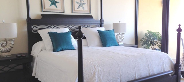 TOP FLOOR with PENTHOUSE views! BEACHFRONT- 2 BDRM-2 BATH, 2 POOLS and HOT TUB! in Dauphin Island